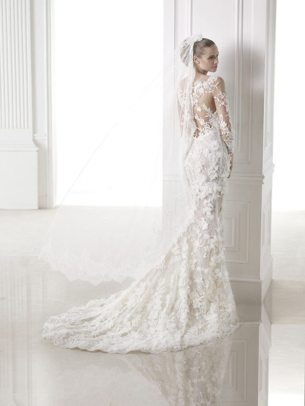 Capricornio by Atelier Pronovias 