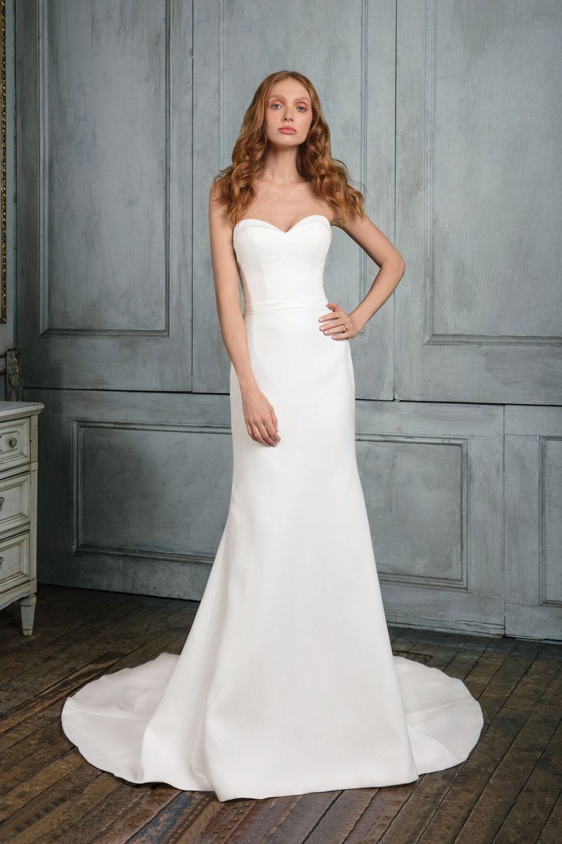 sweetheart fit and flare wedding dress