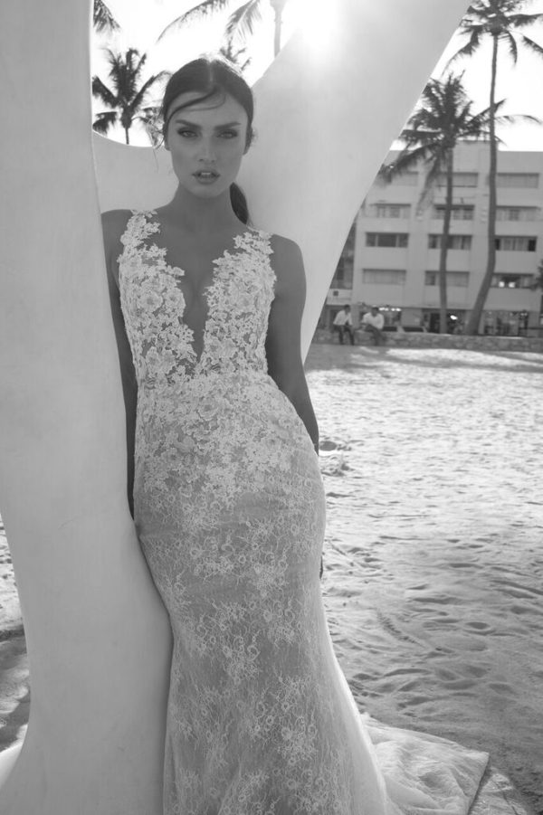 Mira Couture Netta Benshabu Israeli Designer Isadora Wedding Dress Bridal Gown Chicago Boutique Detail