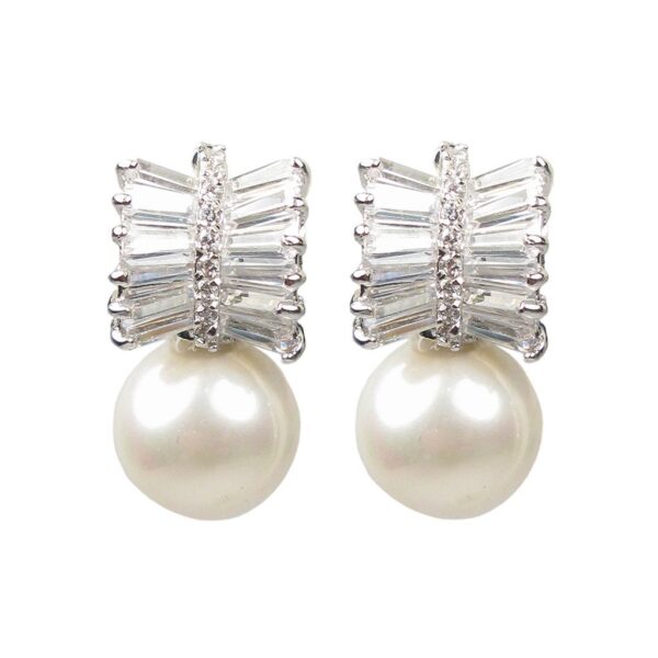 Deco Pearl Diamontage by Margaret Rowe