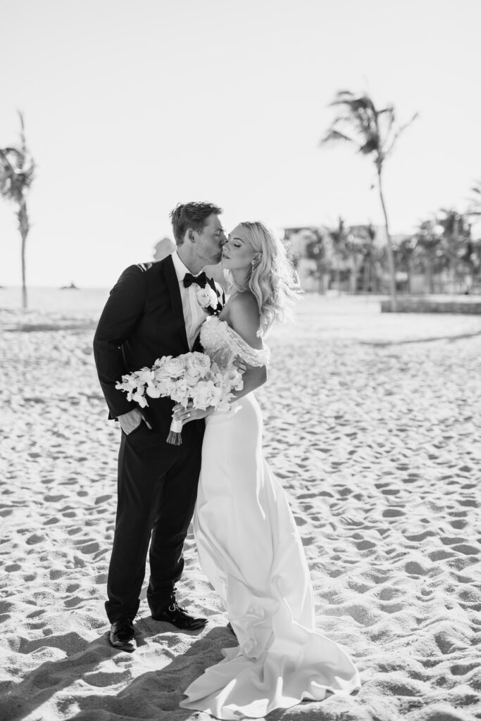 Villa_Marcela_Pedregal_Cabo_Wedding_Photographer_Sara_Richardson-9054-2-683x1024